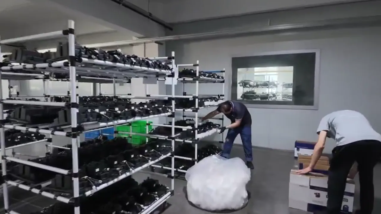 Export Packaging for Truck Parts